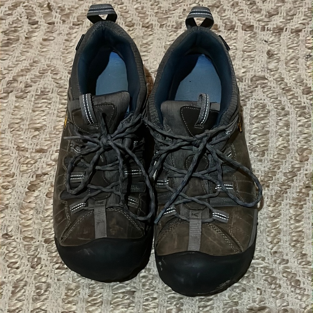 Keen Hiking Boots SIZE 10.5 USED